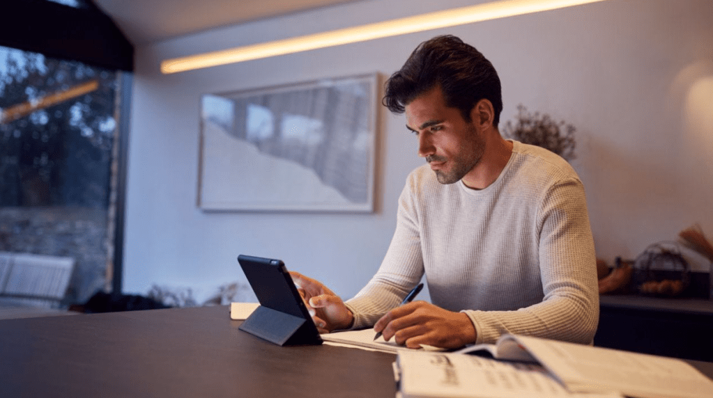 The Best Side Hustles for College Students in&nbsp;2024